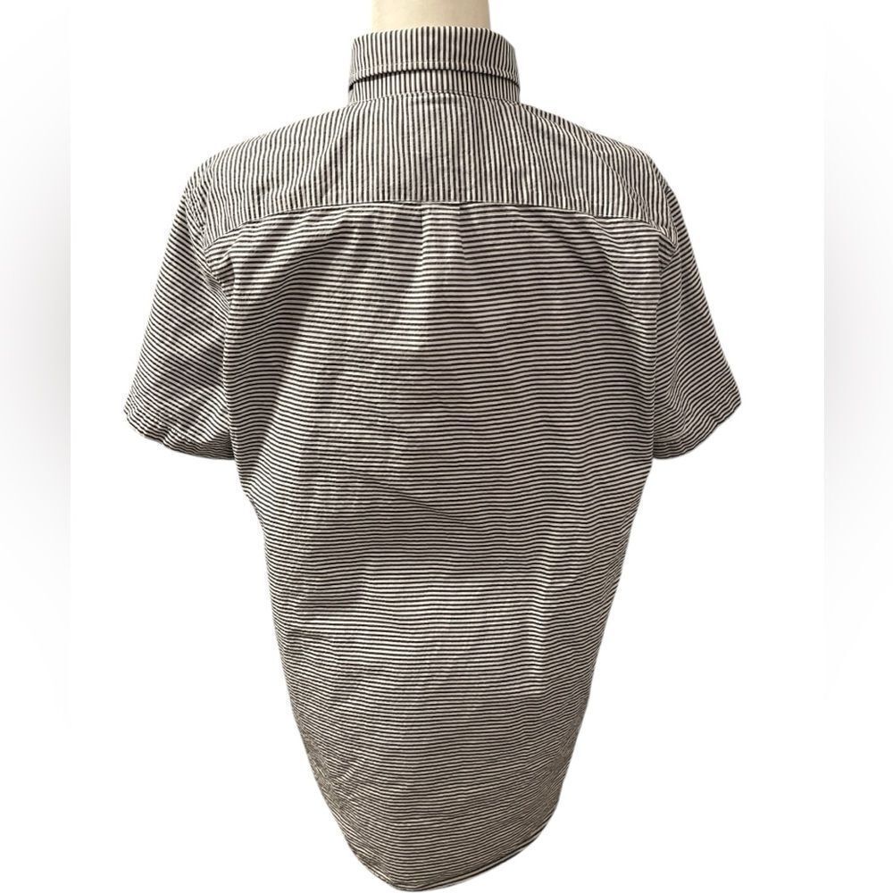 Abercrombie & Fitch Black and White Button Down Shirt - Picture 3 of 4